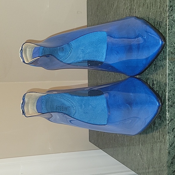 Cape Robin Blue Transparent Stilletos - Picture 2 of 16